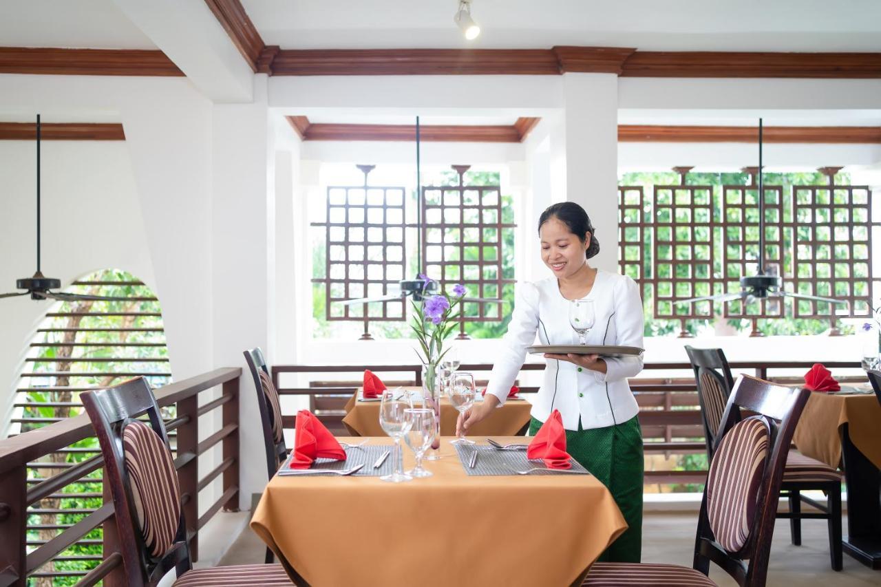 The Night Hotel Siem Reap Exterior photo