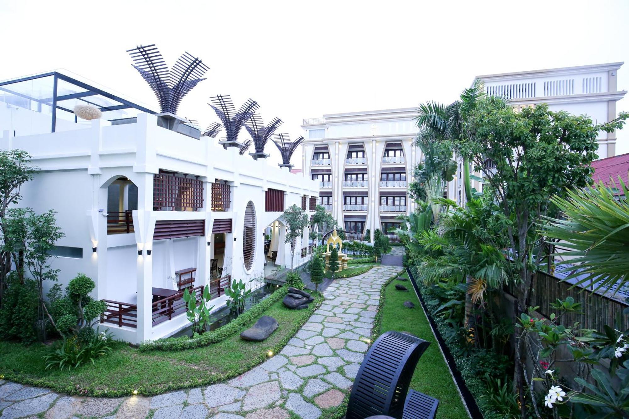 The Night Hotel Siem Reap Exterior photo