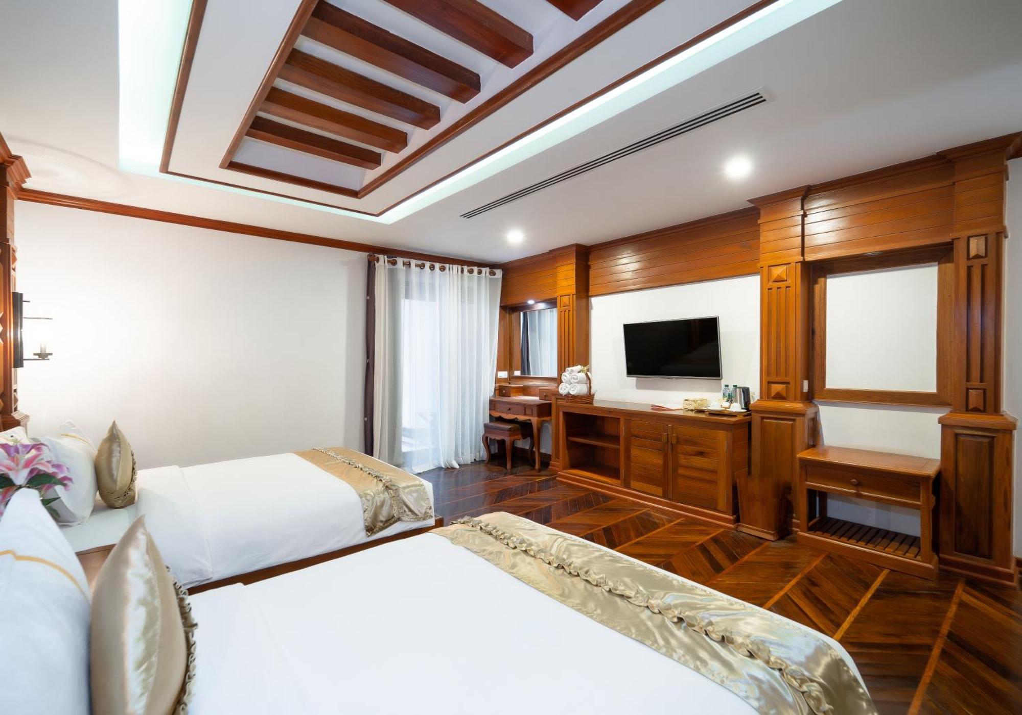 The Night Hotel Siem Reap Exterior photo