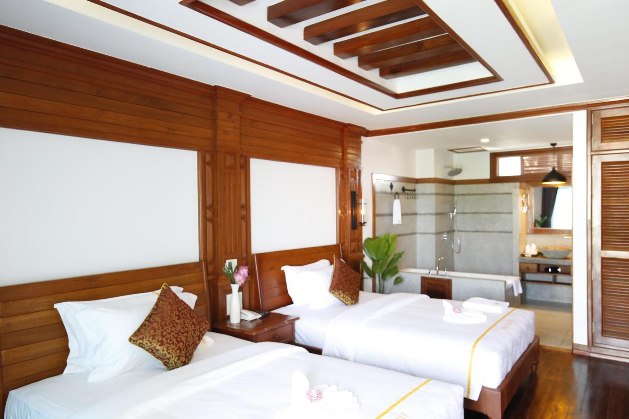 The Night Hotel Siem Reap Exterior photo