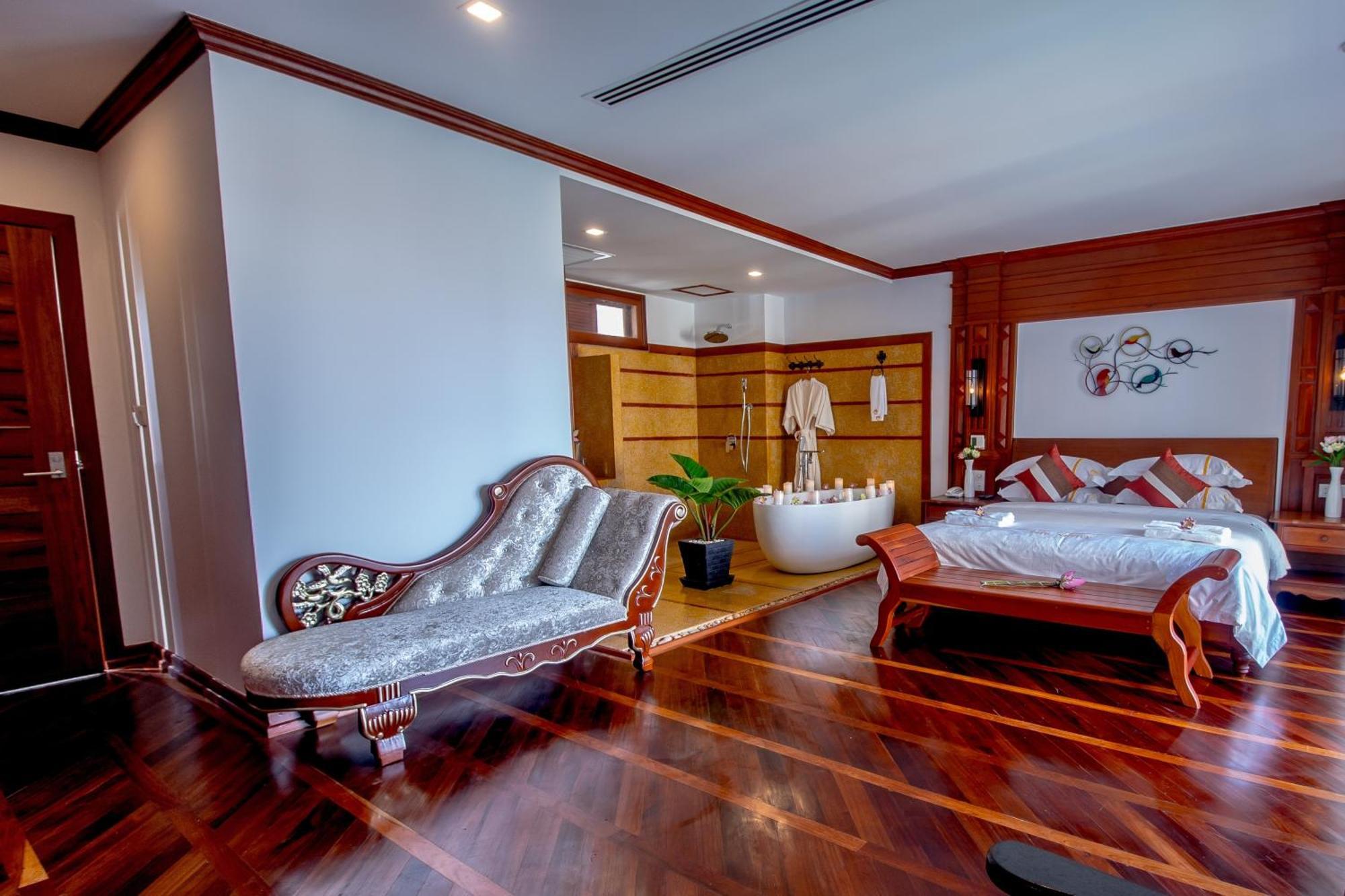 The Night Hotel Siem Reap Exterior photo