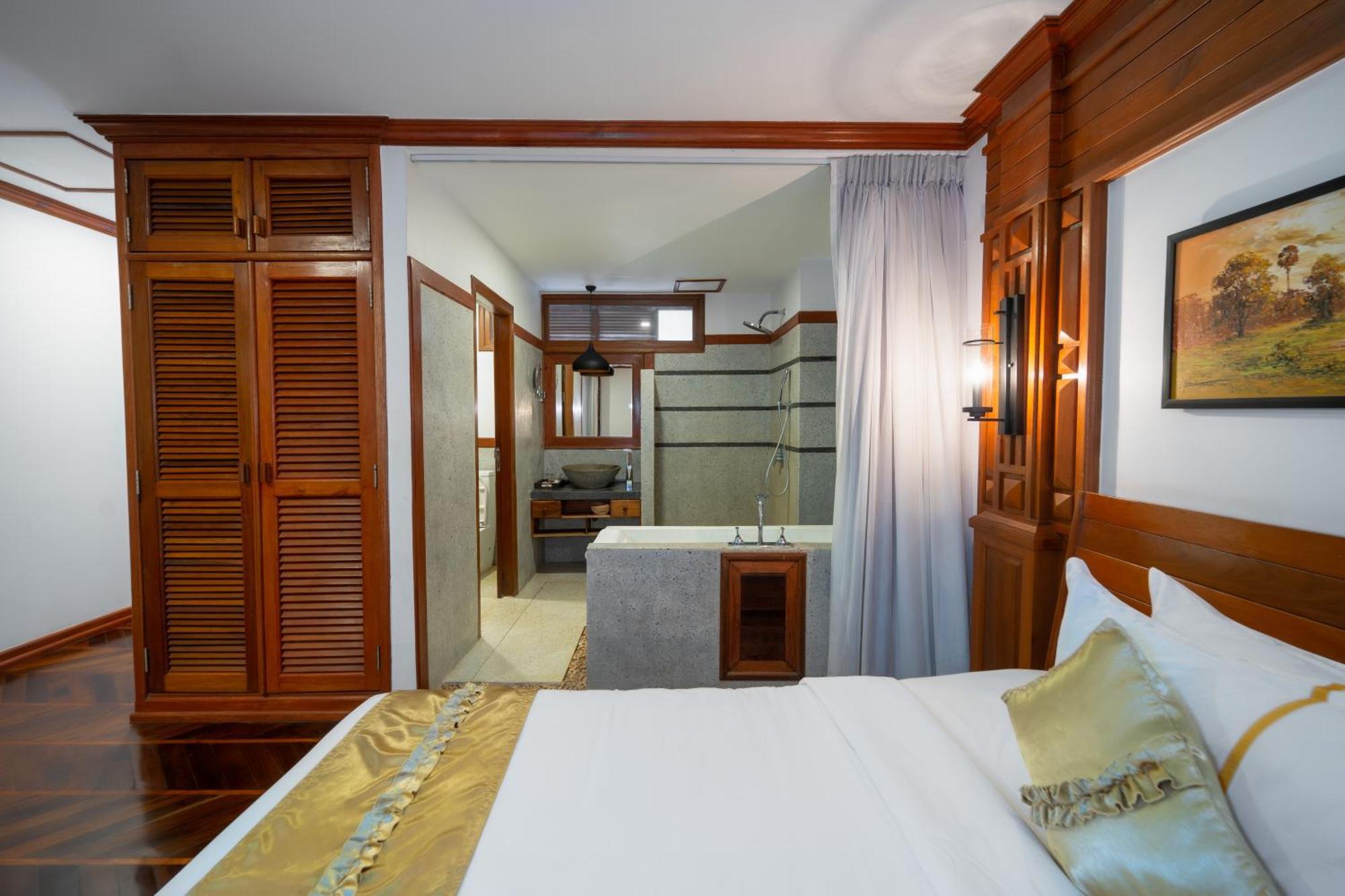 The Night Hotel Siem Reap Exterior photo