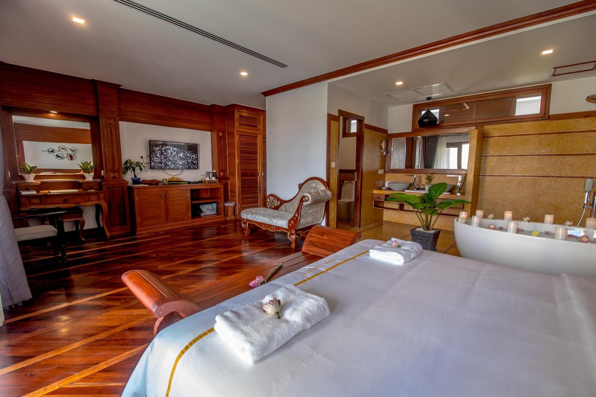 The Night Hotel Siem Reap Exterior photo