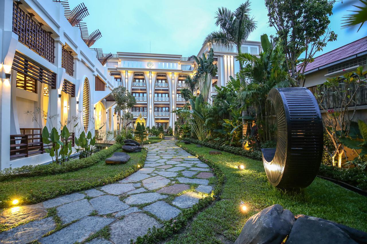 The Night Hotel Siem Reap Exterior photo